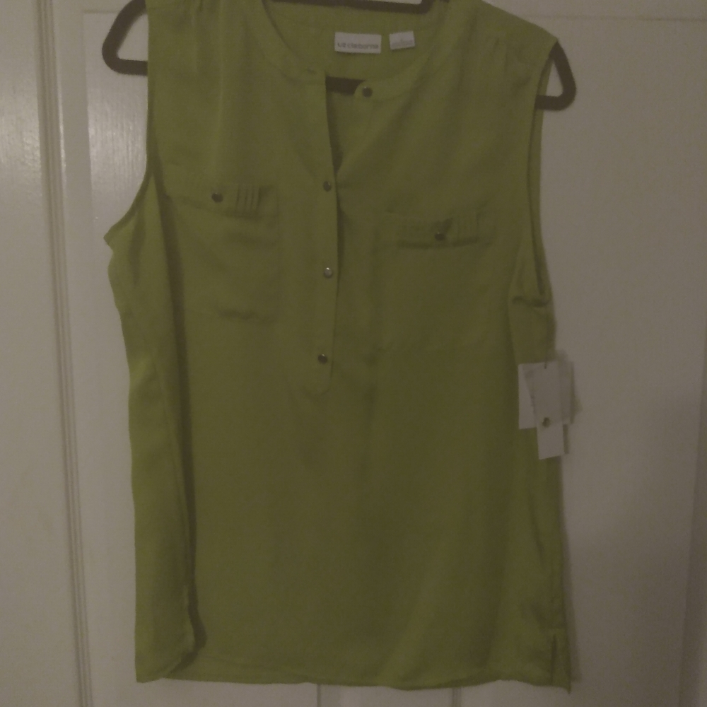 Size large green sleeveless blouse